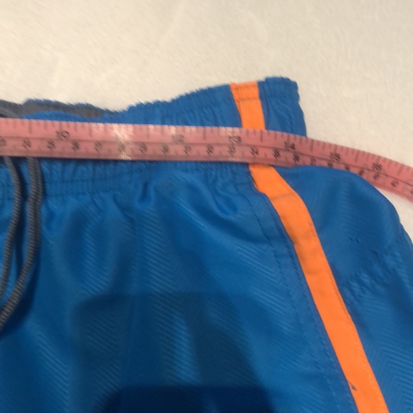 NIKE SWIM TRUNKS SIZE LARGE - Picture 7 of 8